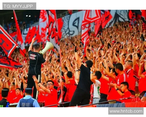 火爆的中超联赛赛事与球迷文化